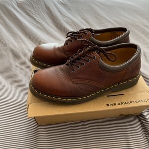 Dr. Martens 8053